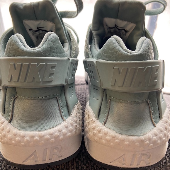 Nike Air Huarache Run snake print - Picture 1 of 8